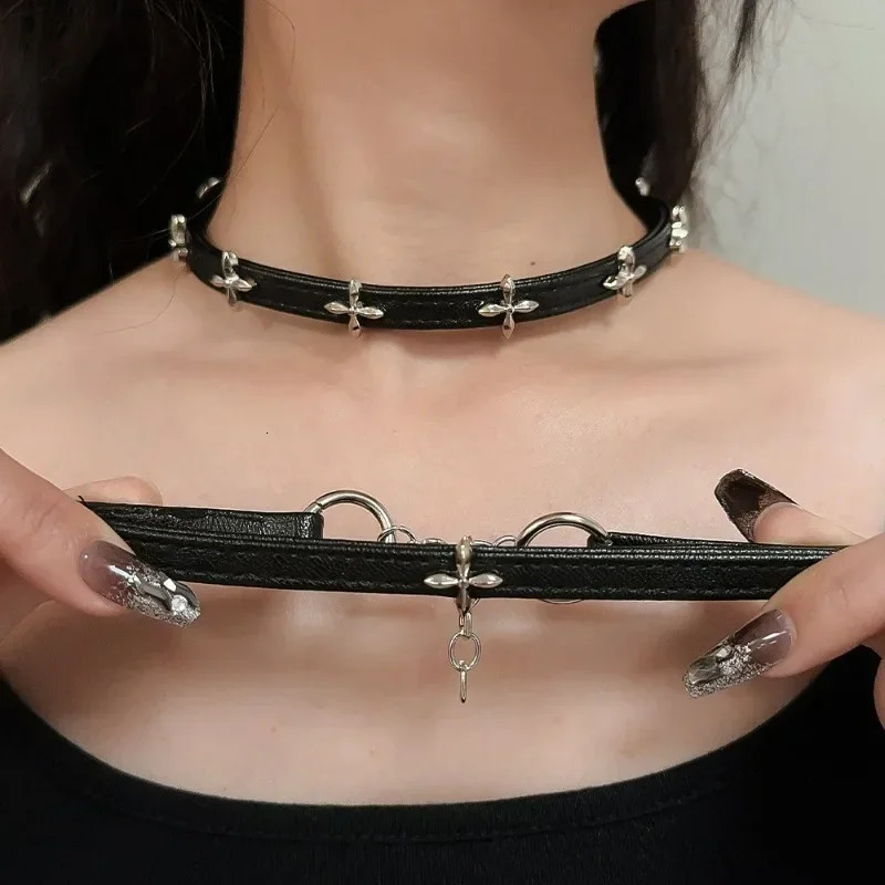 Punk Gothic Black Pu Leather Spike Cross Round Choker Necklace for Women Rivet Neck Jewelry Chocker Collar Fashion Necklaces 251023