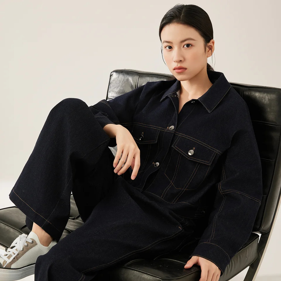 KL7523357 Womens Classic Dark Denim Jacket Long Sleeved Button Front Closure Chest Pockets Fall Fashion 251020