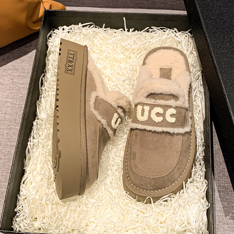 Designer shoes 2025 new letter embroidered fur slippers with thick velvet and warm snow cotton slippers for woman