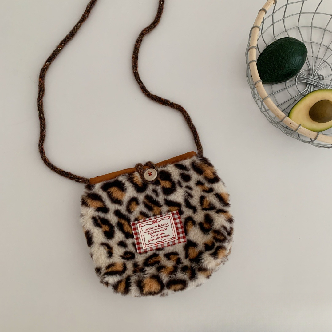 New Korean children's fashion letter designer logo leopard print shoulder bag autumn and winter girl baby concave cat step plush crossbody bag