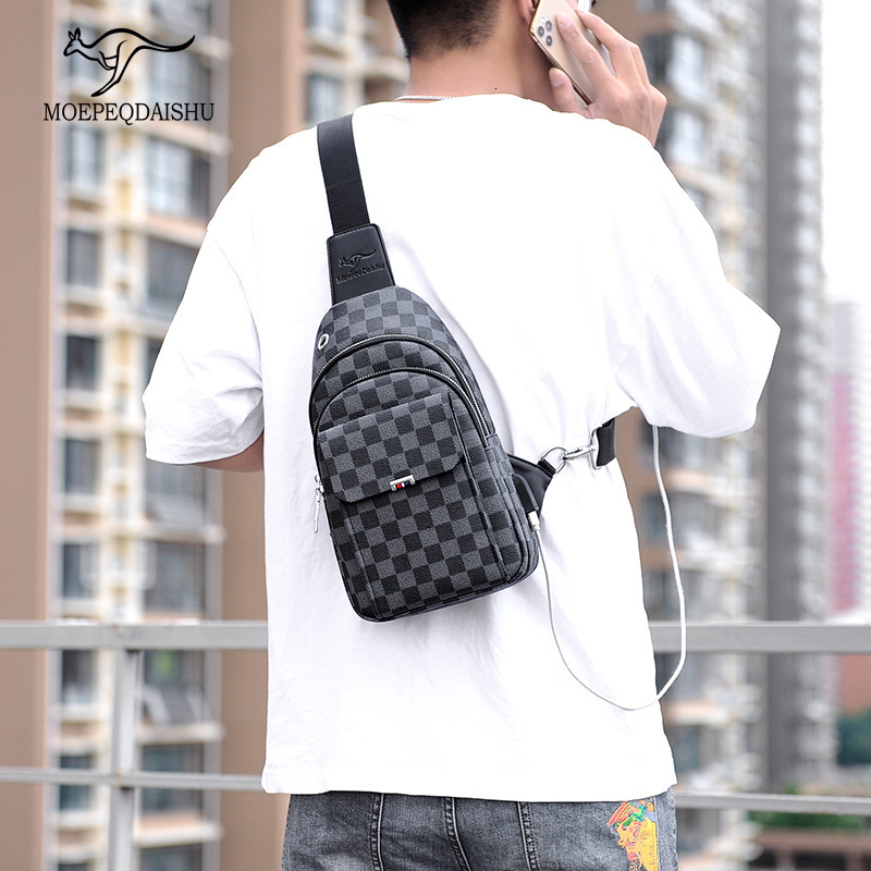 Designer luxury Men's Chest Bag New Fashion Trend Youth Outdoor Casual Crossbody Bag Single Shoulder Bag