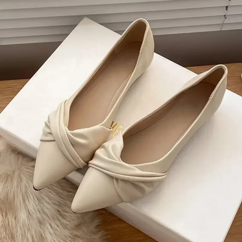 Fall Fashion Pointy Flats Shallow Casual Soft Sole Ballet Shoes Athletic Womens Shoes Flats Shoes Women 251023