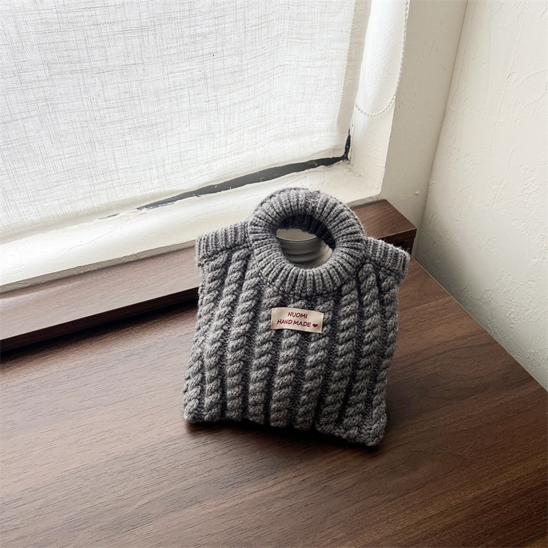 Autumn and winter new Japanese retro woven handbag designer hand woven girls' travel handbag