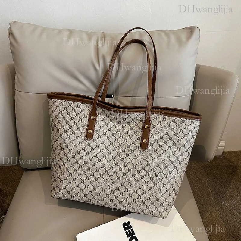 DHGM Free Shipping 2025 Winter New Fashion Tote - Spacious Minimalist Leather Shoulder Bag for Women, Large Capacity Commuter Purse dh4300051