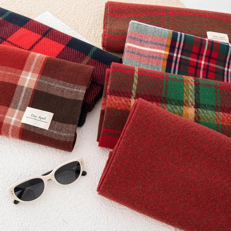 Christmas Red Checkered Scarf Winter Versatile Scarf Womens Highend Scarf Korean Style Cold Resistant and Warm Shawl 251024