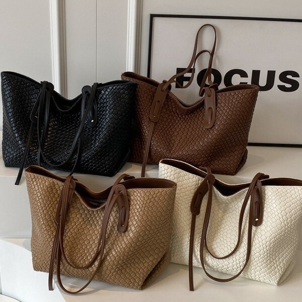 Luxury Brand Designer Bag 2025 Spring Summer New Large Capacity Woven Bag For Women Versatile Shoulder Underarm Bag Korean Style Handheld Tote Bag