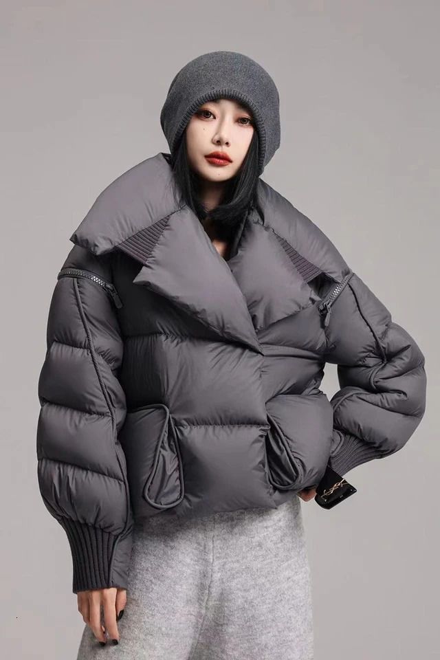 Winter White Duck Down Short Parka Spliced Fashion Womens Knitted Big Collar Puffer Jacket Stylish and Thick Loose Coat 251017
