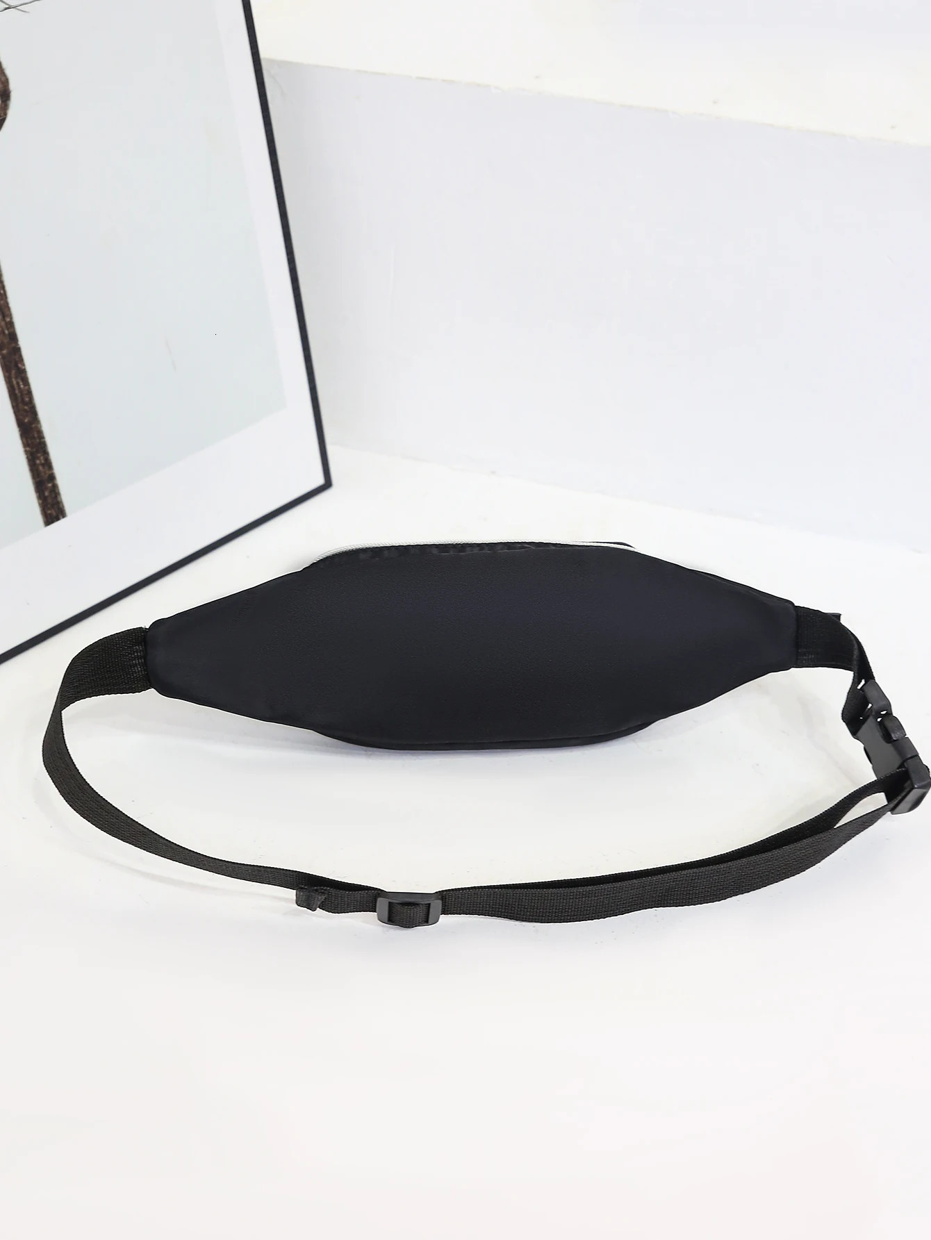 Fashion Men Women Waist Bag Casual Fanny Pack Purse Large Phone Belt Bag Pouch Canvas Outdoor Travel Phone Bag Banana Hip Bags 251023