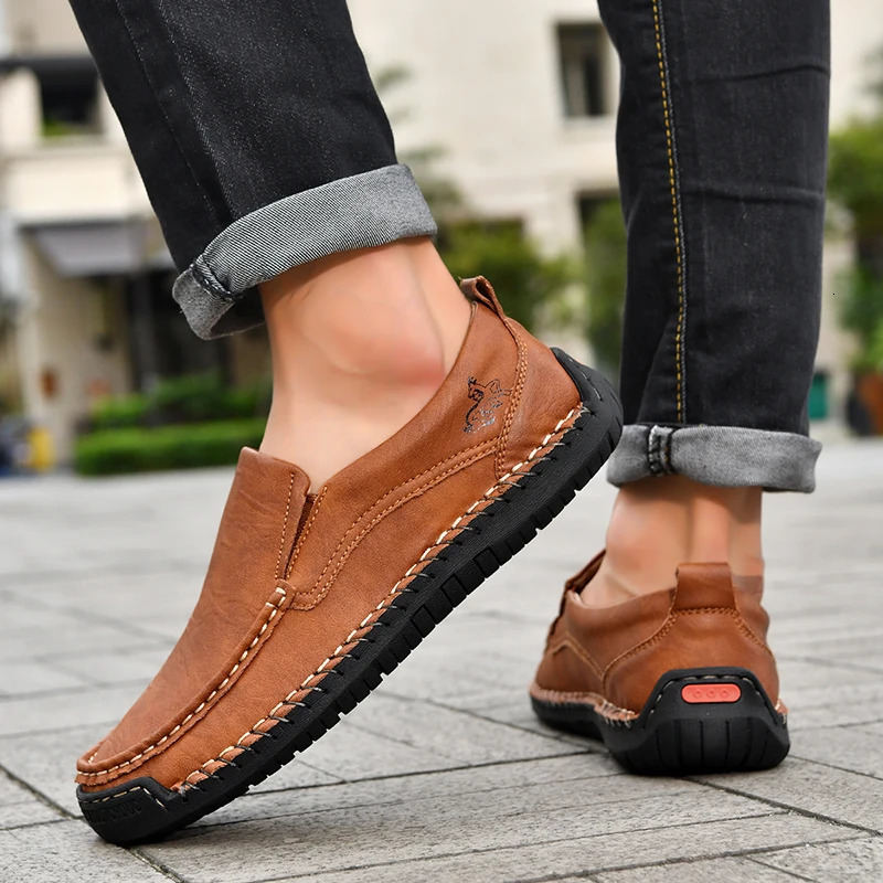 Mens Flat Casual Shoes Handmade Leather Men Loafers Outdoor Men Shoes Breathable Men Moccasins Mens Sneakers Driving Shoes 251023