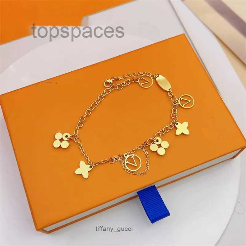 Blooming Charm Bracelets For Womens Ladies Girls Fashion Designers Bracelet Luxury Golden Letters Flowers Bracelet Jewelry