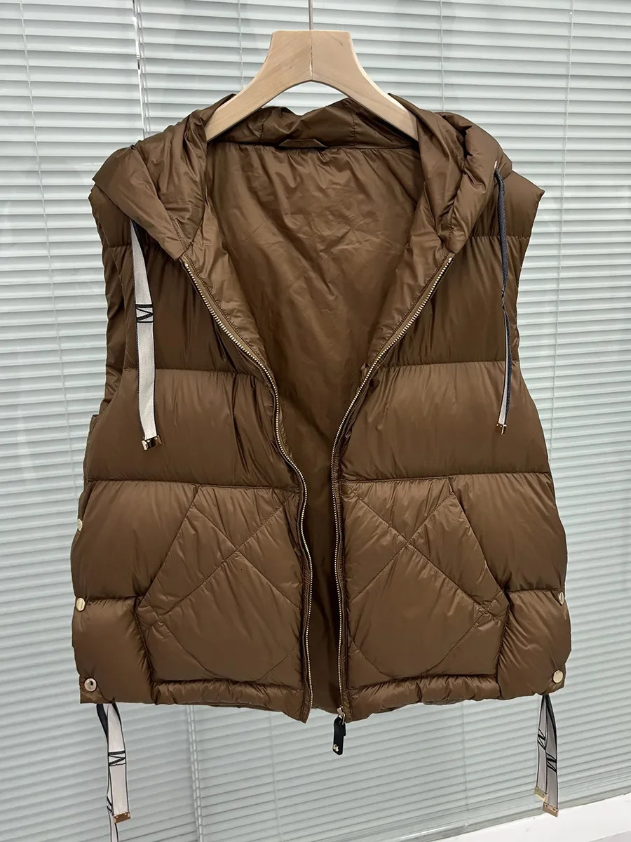 Schinteon Women 90 White Duck Down Vest with Hood Casual Sleeveless Jacket Simple Solid Color Fashionable Autumn Winter Top 251020