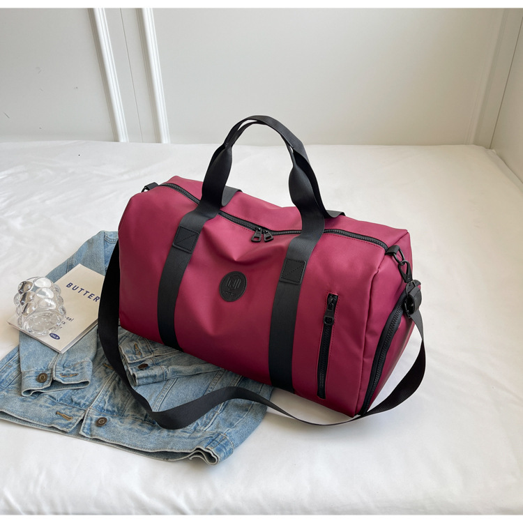 Luxury Brand Designer Bag UR Large Capacity Short Trip Bag Company Gift Unisex Gym Tote Bag Printed Shoulder Crossbody Bag