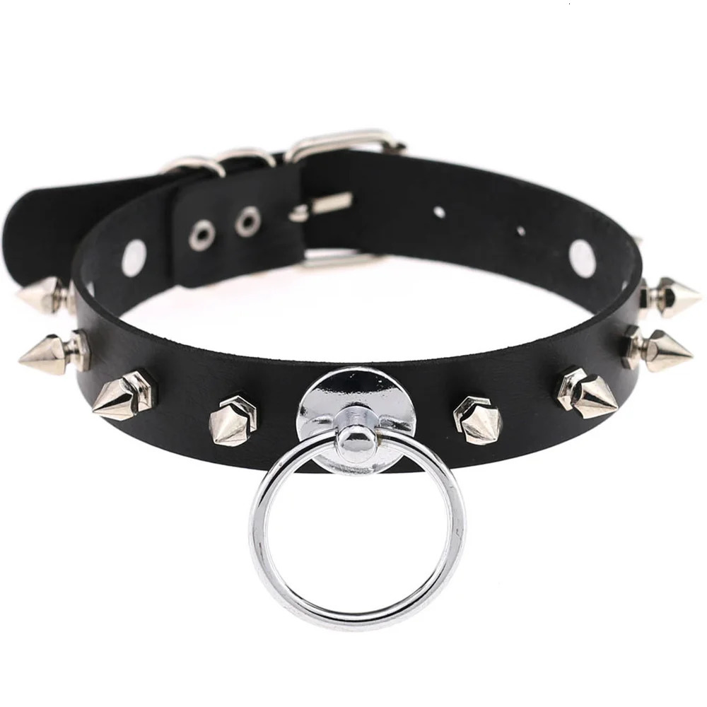 Vintage Circle Leather Collar Punk Rivet Spikes Choker Necklace For Women Rock Neck Strap Fashion Party Jewelry 251023