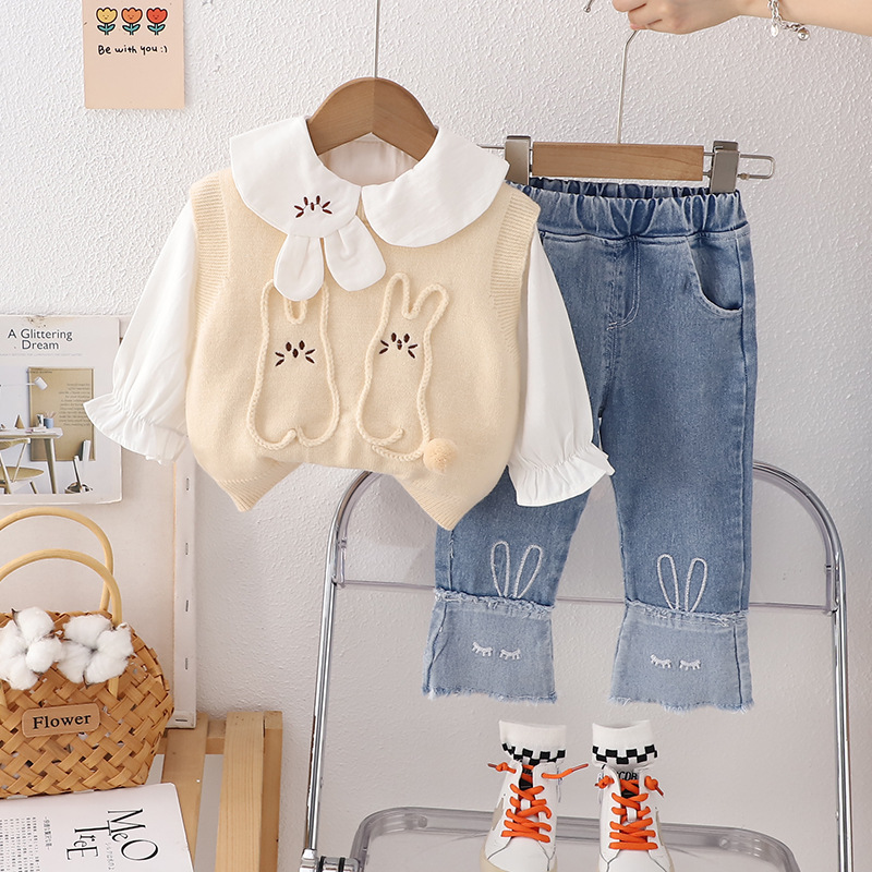 2025 new hot selling girls' autumn outfit set, baby's stylish clothes, children's autumn rabbit sweater three piece set