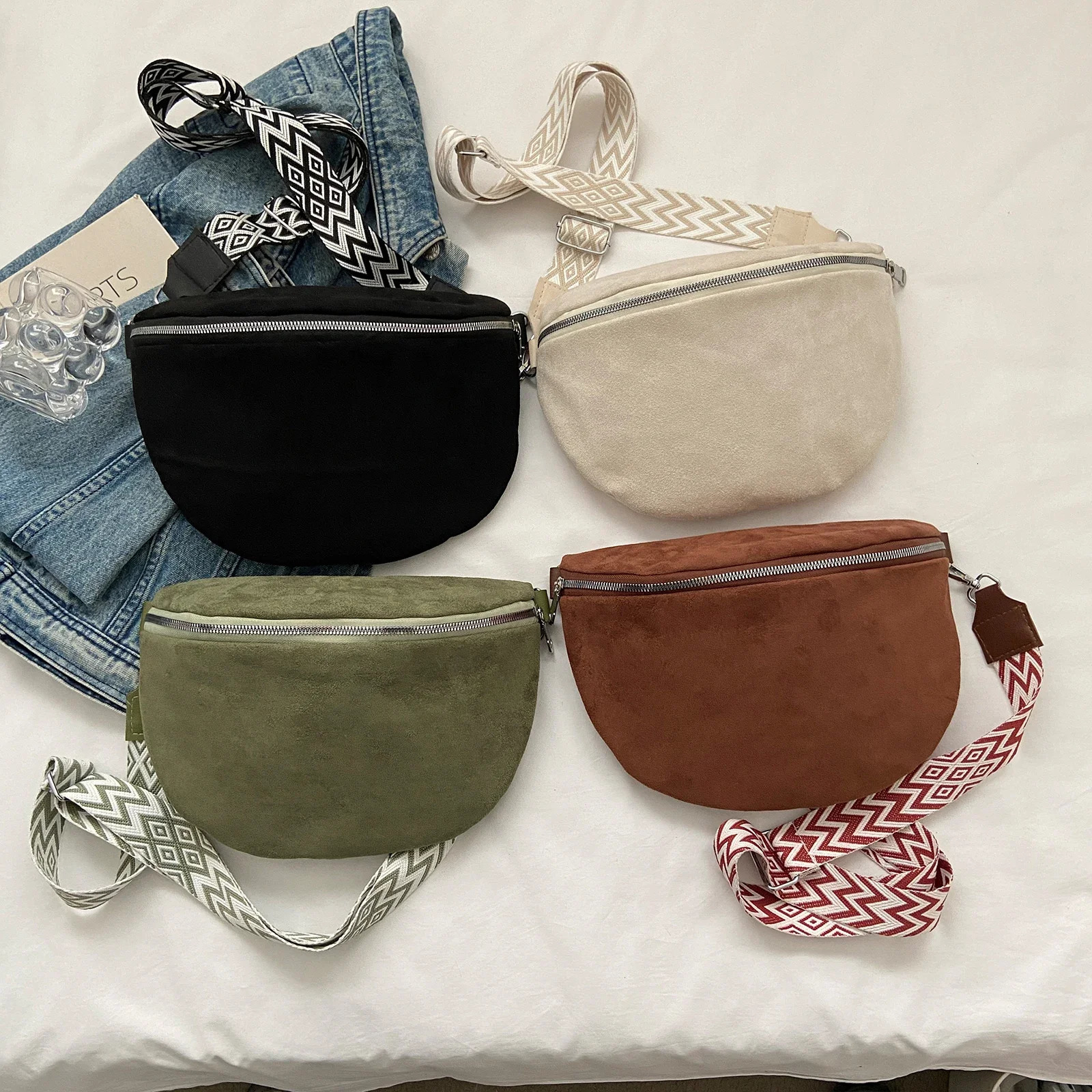 Chest Bag Women Large Crossbody Bag for Women Shoulder Bag Half Moon Belt Bum Bags Casual Sling Bags Waist Chest Pack 251023