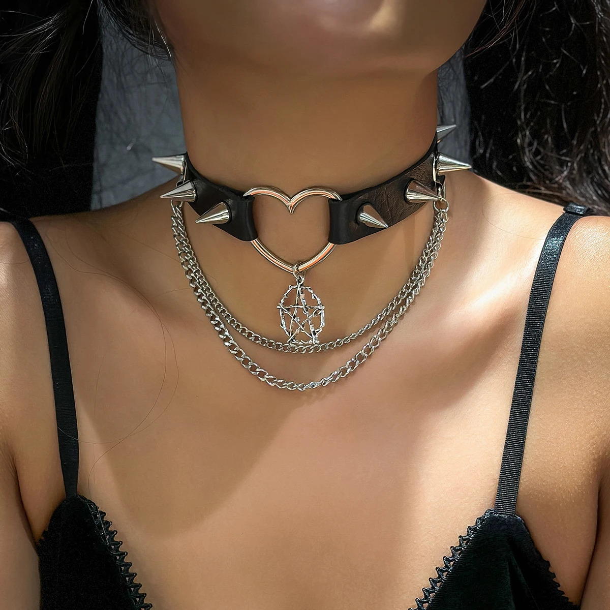 Salircon Fashion Harajuku Black PU Leather Choker Necklace Womens Punk Gothic Spike Rivet Necklace Star Pendant Collar Jewelry 251023