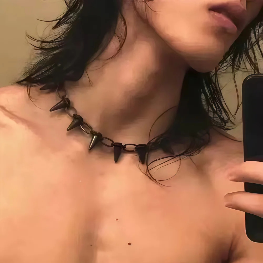 Hip Hop Black Alloy Rivet Men Necklace Punk Metal Choker Neogoth Fashion Jewelry Trendy Accessories 251023
