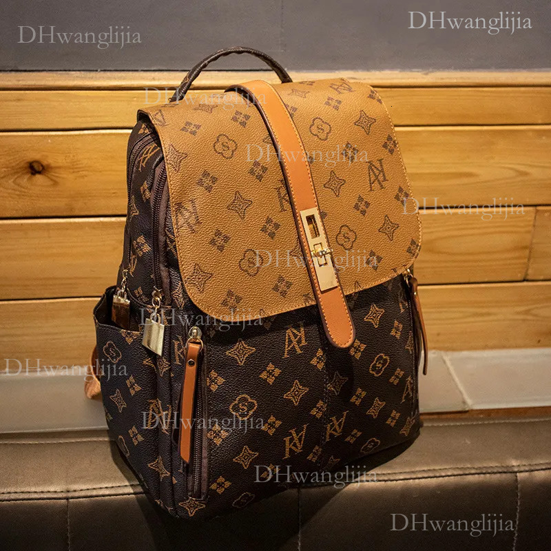 DHGM Designer female new style retro leisure presbyter large capacity backpack print fashion trend line big bag dh4300051