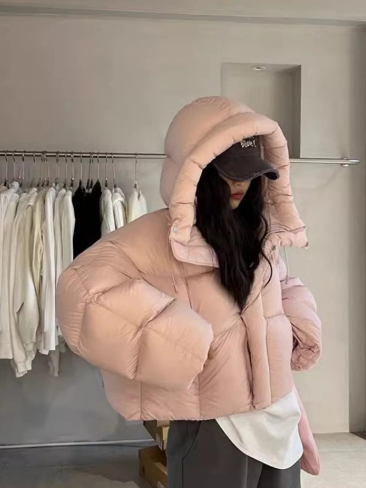 Trendy American Sle Womens ort Cotton Jaet Coat with Hood Winter Faion Small Size Sense Bread Clothes 251020