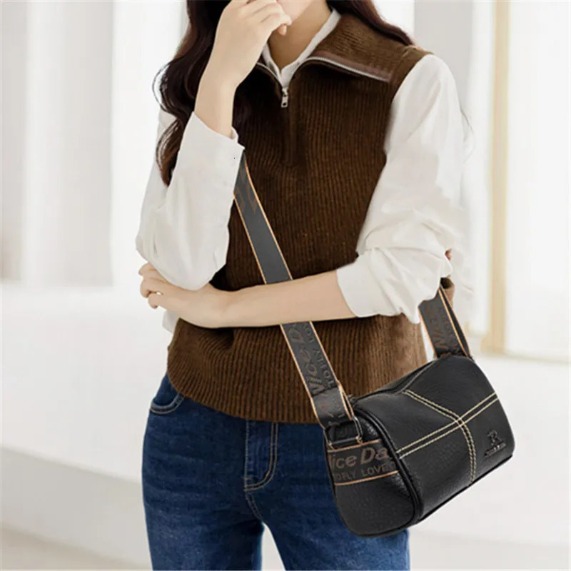 Solid Color Soft Leather Pillow Shaped Cross Body Bags for Woman Versatile Messenger Bag Adjustable Wide Strap Chic Womens 251018