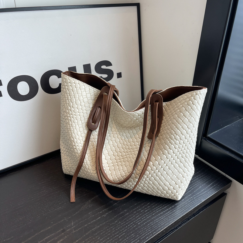 Luxury Brand Designer Bag 2025 Spring Summer New Large Capacity Woven Bag For Women Versatile Shoulder Underarm Bag Korean Style Handheld Tote Bag