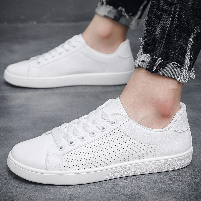 Classic Mens White Sneakers Comfortable Summer Leather Sneakers Men Flat Skateboard Shoes Casual Sports Zapatillas De Skate 251023