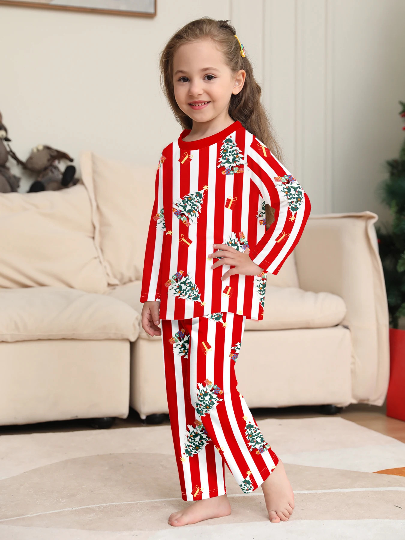 Family Matching Xmas Sleepwear Red White Striped Christmas Tree Printed Pajamas 251023