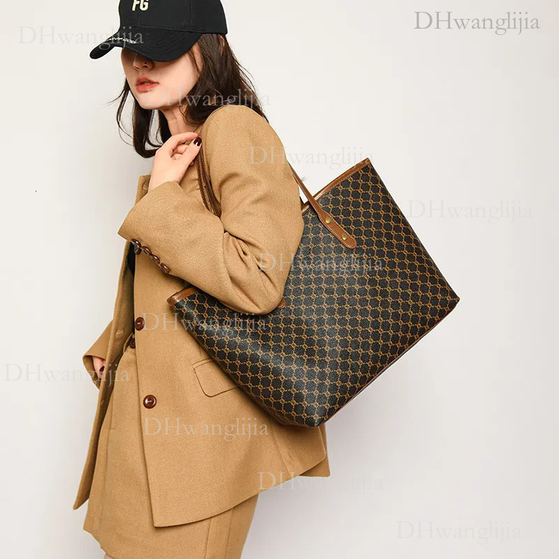 DHGM Free Shipping 2025 Winter New Fashion Tote - Spacious Minimalist Leather Shoulder Bag for Women, Large Capacity Commuter Purse dh4300051