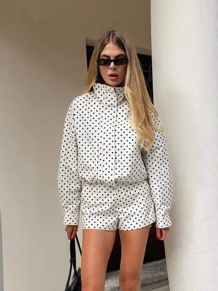 HH Woman Autumn Long Sleeves Turtleneck Zipper With Pockets Drawstring Casual Coats Women Fashion Polka Dot Printed Jacket 251020