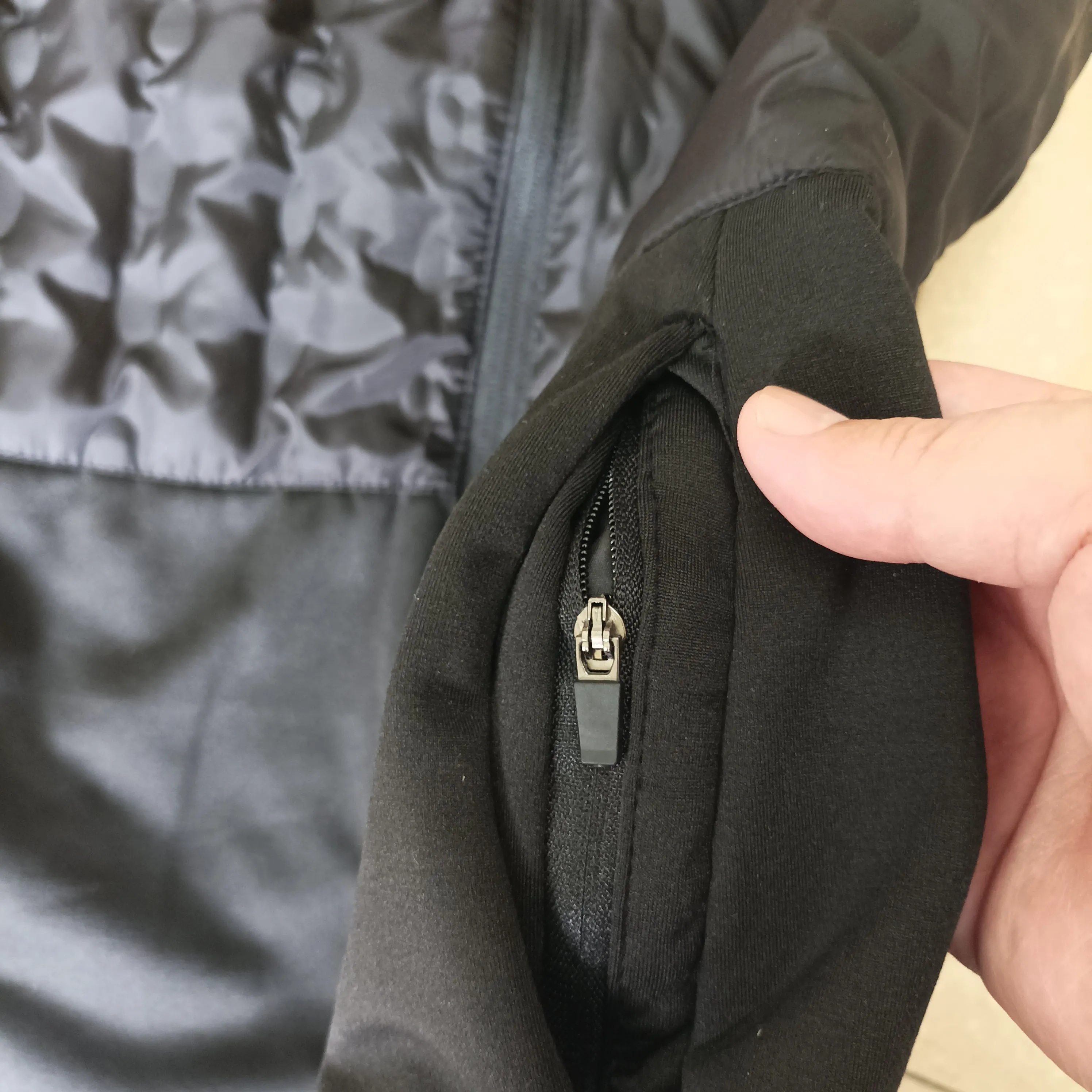 Mens Sports Sleeveless Jackets Vest Designer Warm Gilet Winter Autumn Parka Running Jogger Sport Waistcoat Outdoor Reflective Couples Green Down Puffe