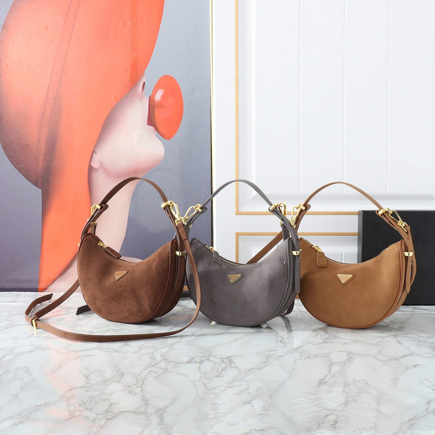 Fashion-Inspired Retro Square Clutch Chic Small Handbag Perfect for Everyday Use & Night Out Events