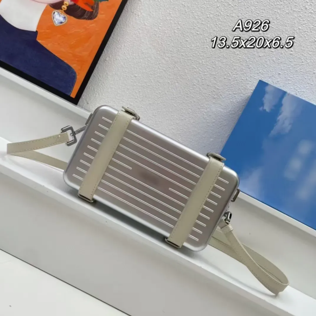 Crossbody bags Gold aluminum frame injection molding box Simple and lightweight lage unisex fashion hard shell shoulder Chest bag Storage Bags