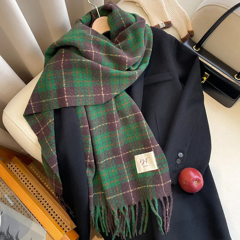 Winter Cashmere Warm Scarf for Women Doublesided Pashmina Thickened Green Scarf Christmas Year Gift Shawl 251024