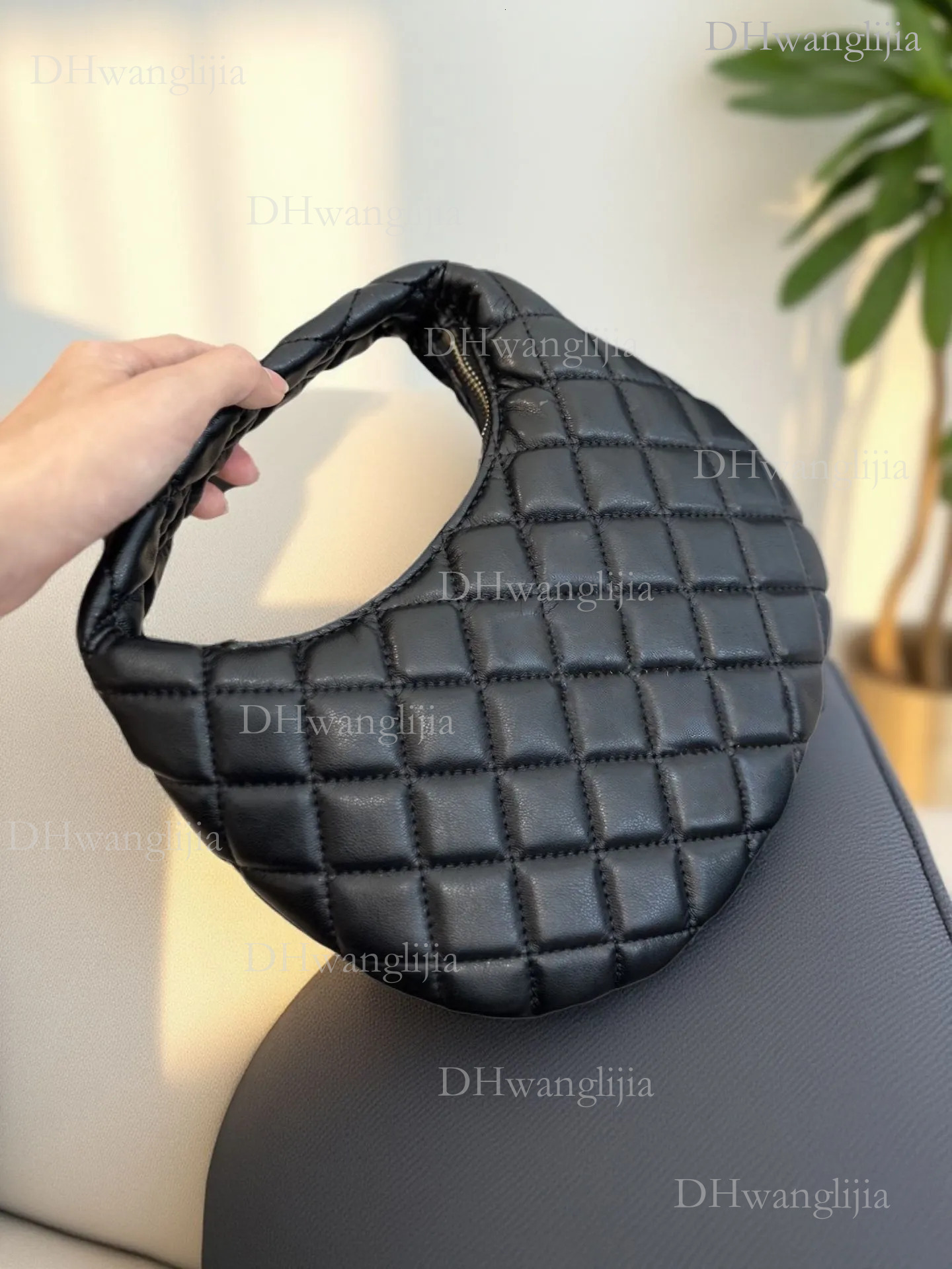 DHGM bag Crossbody Purse Designer 2025 Stylish Women's Casual Multi-Functional Shoulder with Free Shipping Fashion Bag dh4300051