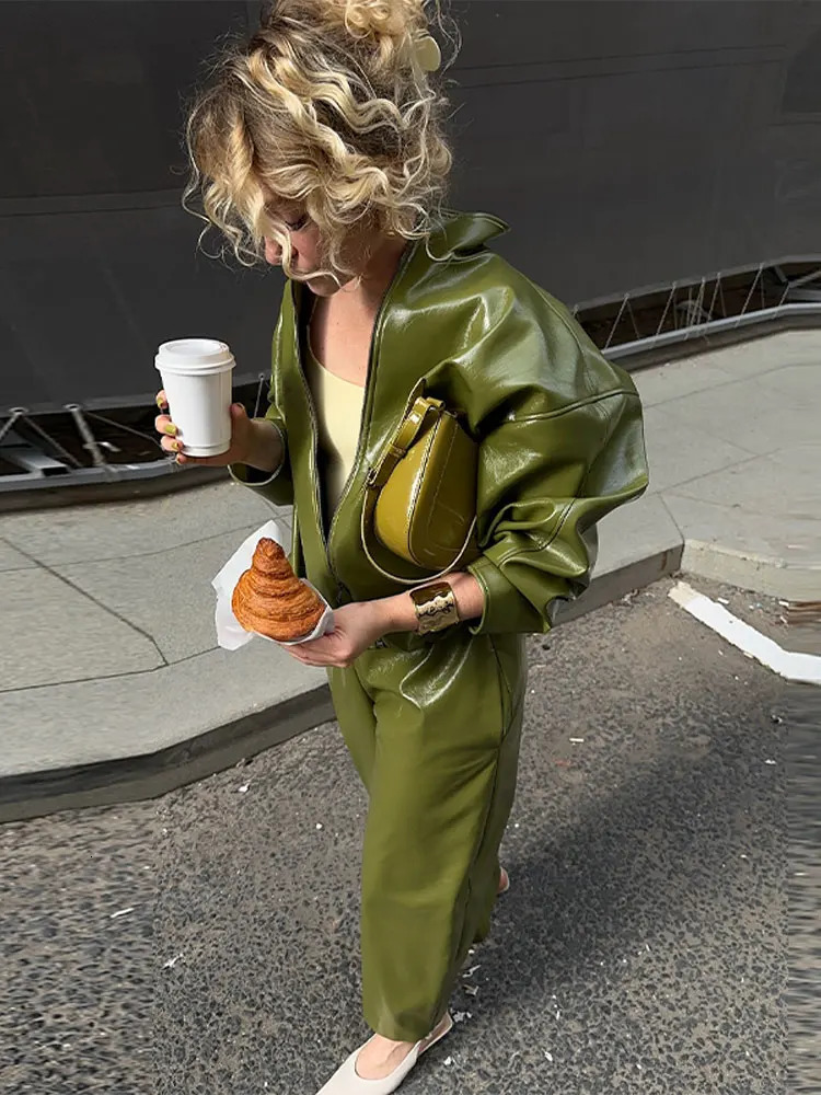 Street PU Leather Womens Suit Elegant Oneck Zipper Jacket Long Skirts Set Autumn Lady Locomotive In Matching Sets 251020