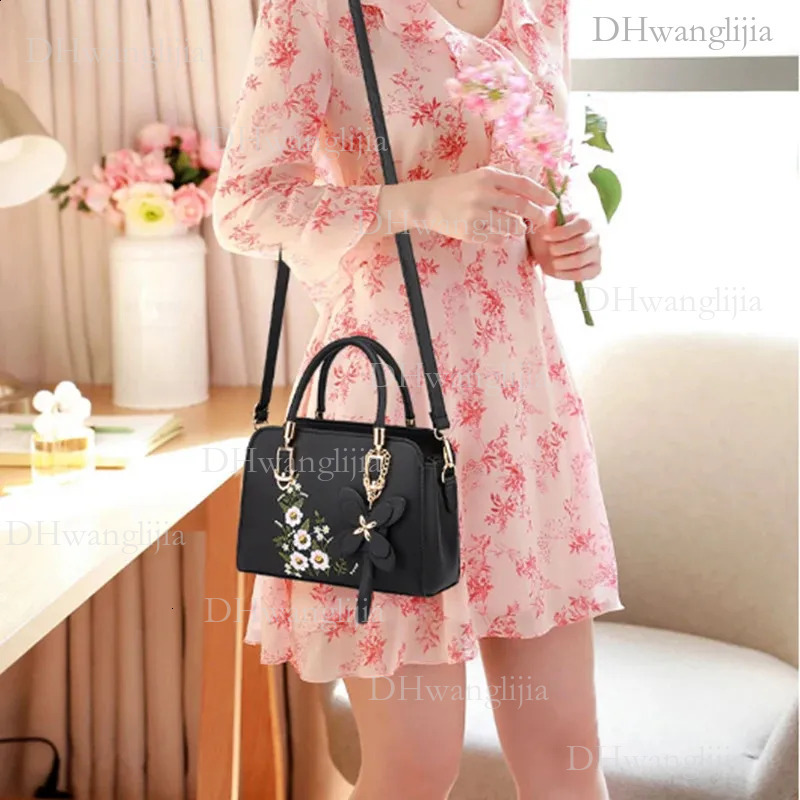 DHGM Womens embroidered PU leather shoulder large capacity middle-aged and elderly top shopping bag handbag 240828 d616