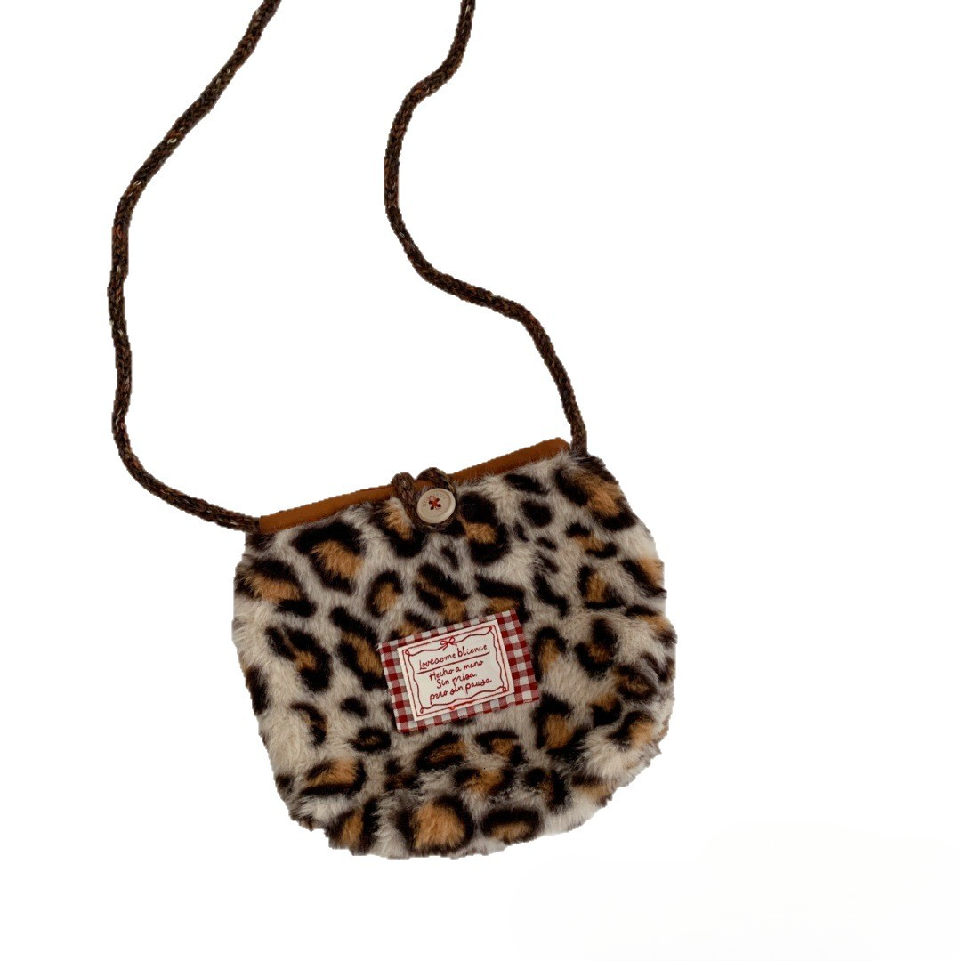 New Korean children's fashion letter designer logo leopard print shoulder bag autumn and winter girl baby concave cat step plush crossbody bag