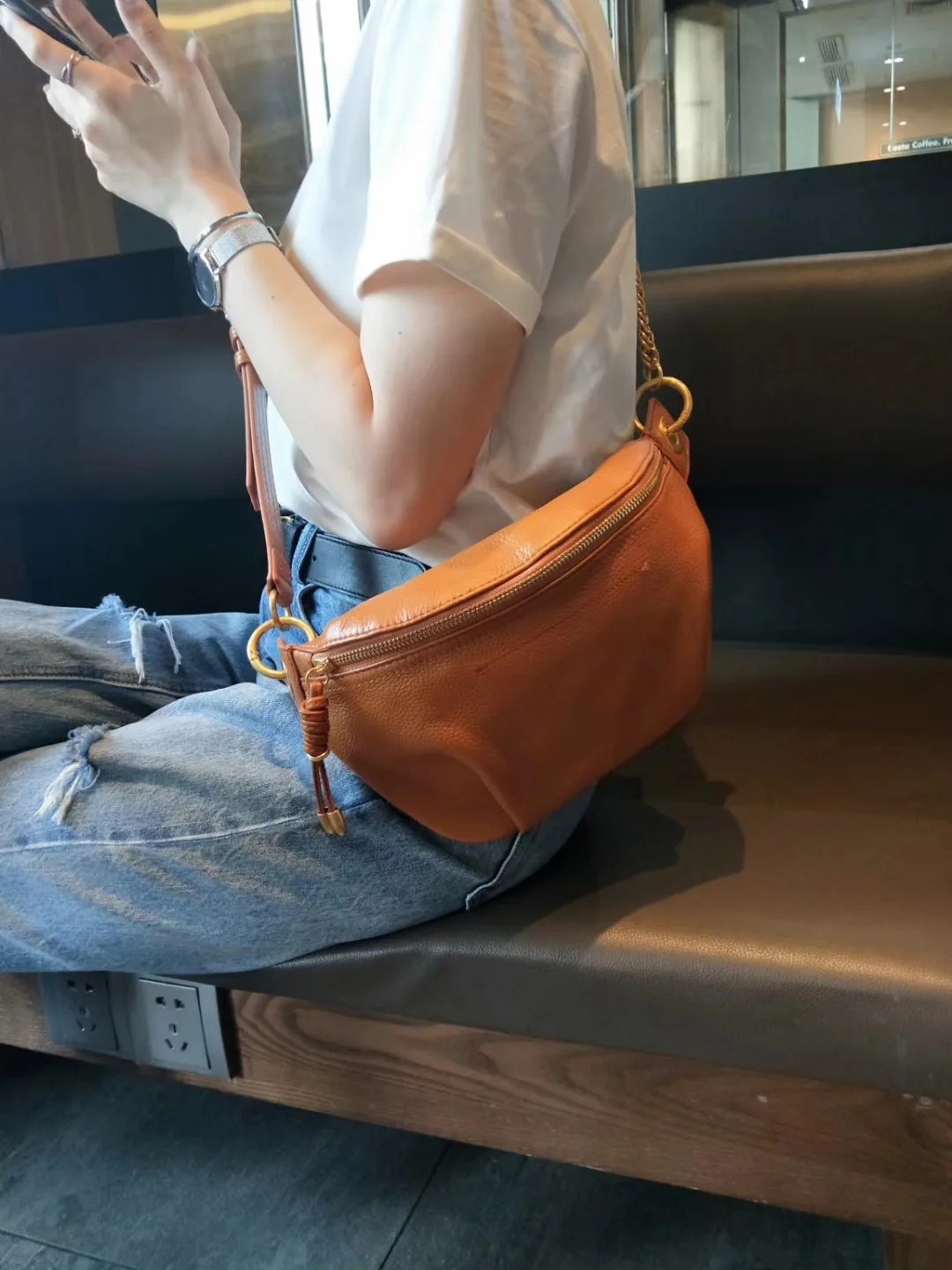 Multifunctiona Women Chest Bag Embossed Ladies Messenge Chest Bags Female Fashion Genuine Leather Womens Bag 251023