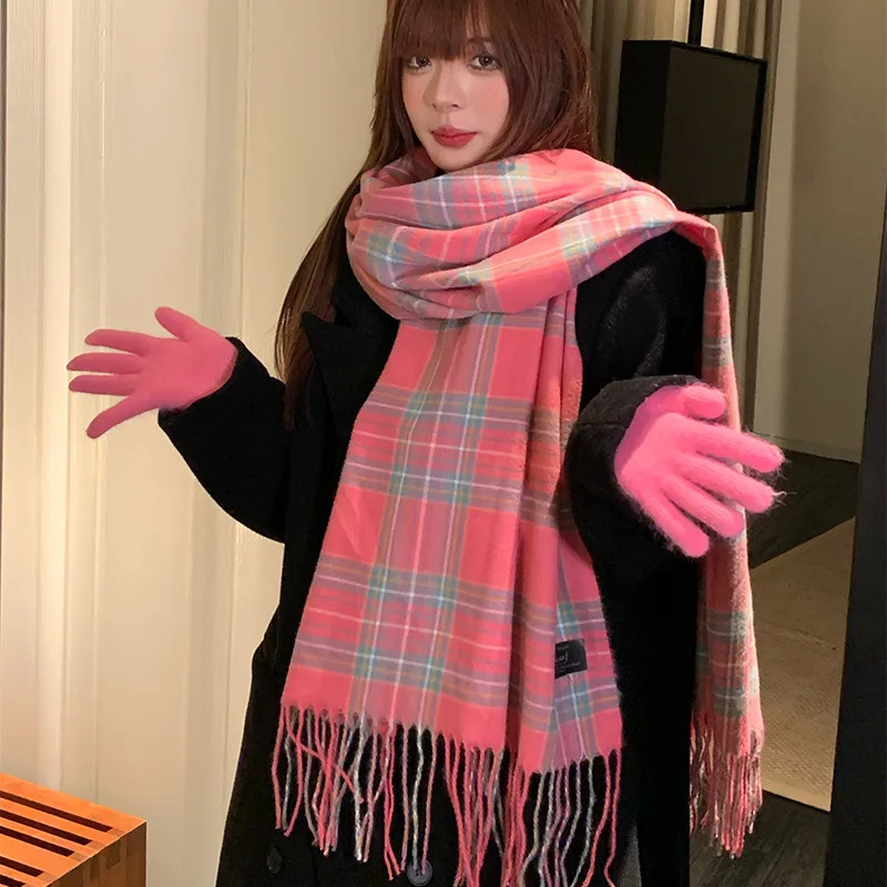 Gentle Christmas Ins Style Pink Girl Tassel Scarf Female Winter Plaid Shawl Korean Version of The Scarfs Thickening 251024