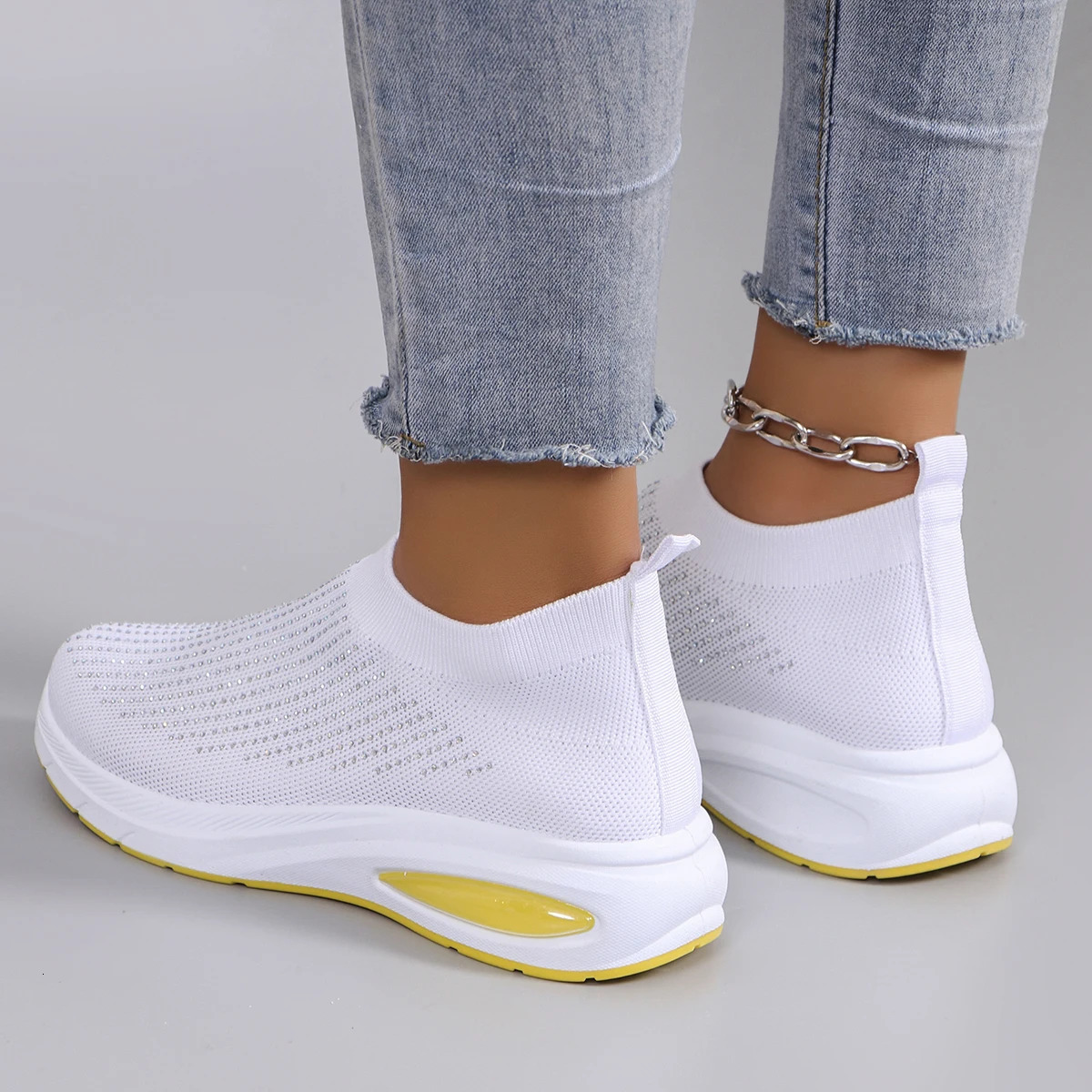 Spring womens sports shoes fashionable breathable lightweight nonslip wearresistant casual sports shoes flat shoes 251023