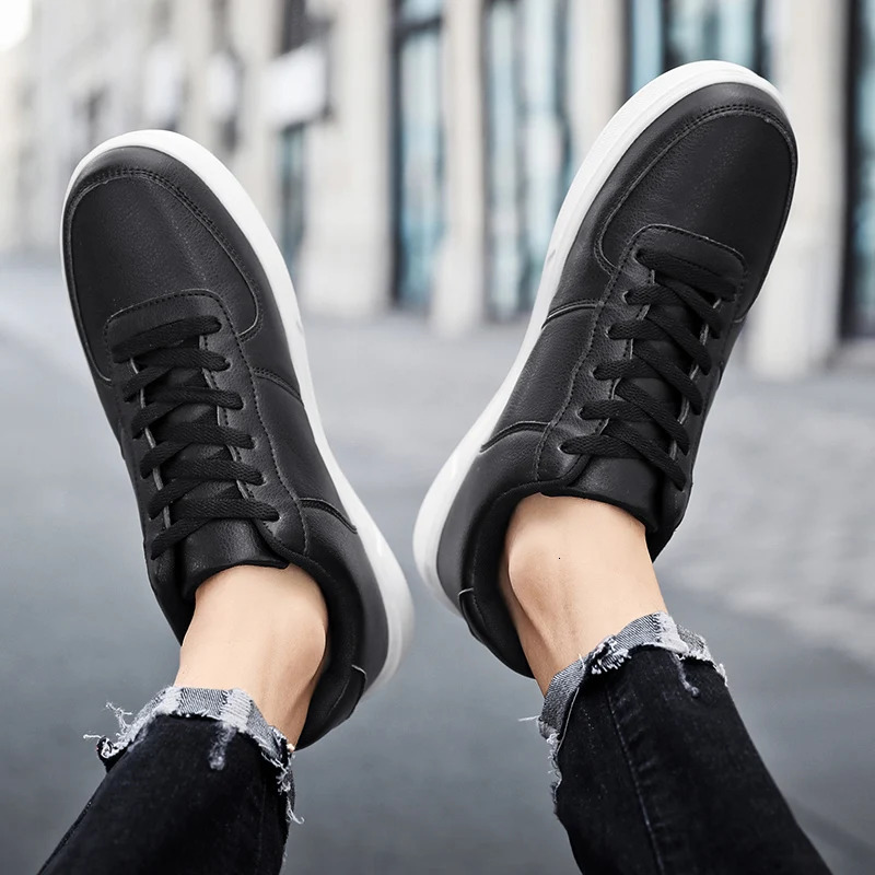 Classic White Sneakers for Men Women Comfort Leather Sneakers Skateboarding Sports Shoes Big Size 47 Men Trainers Basket Homme 251023