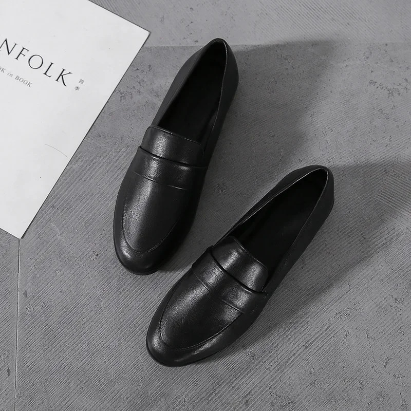Spring Autumn ladies Small Leather Shoes Vintage versatile loafers British style fashion anti slip shoes Casual womens flat 251023