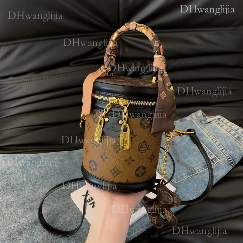 DHGM Free shipping cylinder Small women's new fashion senior cylindrical one-shoulder bucket crossbody bag dh4300051