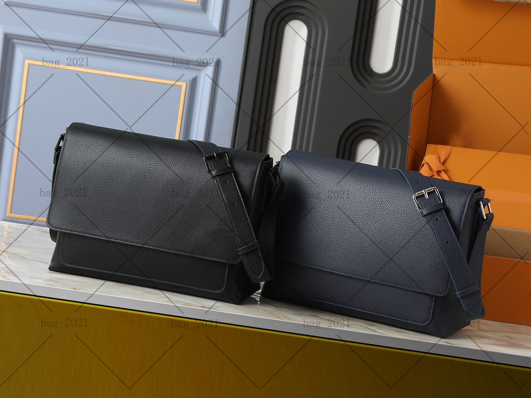 Mens Shoulder Bag Real Leather Designers Speed Messenger Bag Famous Trip Postman Classic Handbag Briefcase Crossbody Bags M15268 M15267