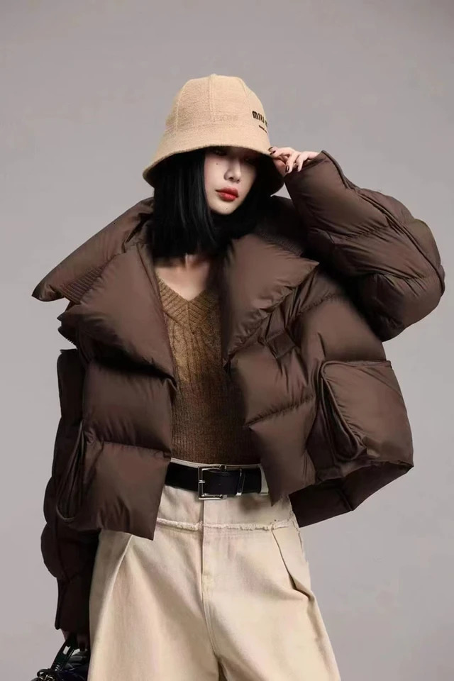Winter White Duck Down Short Parka Spliced Fashion Womens Knitted Big Collar Puffer Jacket Stylish and Thick Loose Coat 251017