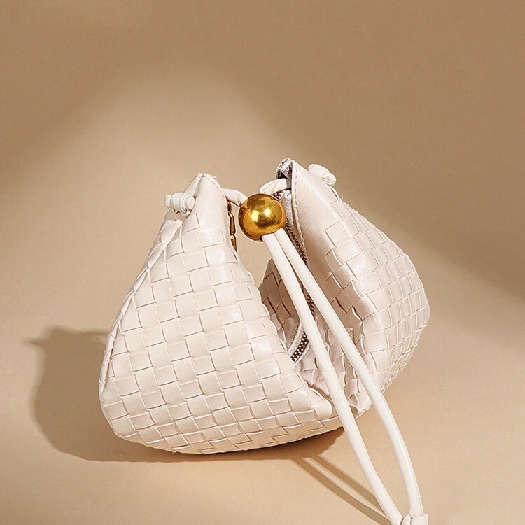 Luxury Brand Designer Bag 2025 New Luxury High-End Handbag Woven Pendant Single Shoulder Crossbody Bag For Women