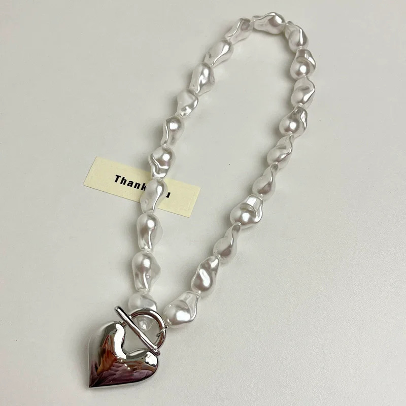 Pearl HeartShaped Necklace For Women HeartShaped Pendant Necklace Fashionable Womens Jewelry Accessory 251023