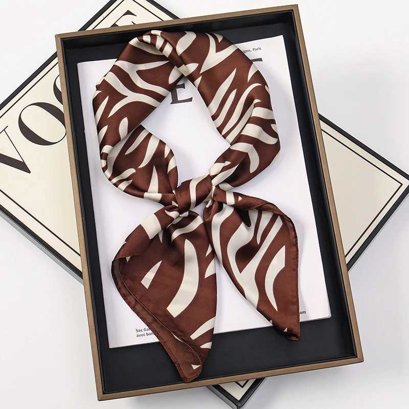 2025 Fashion Zebra Stripes Designer Print Scarf Wen 70x70cm Silk Scarves Luxury Bandana Hijab Neckerchi Shawl KerchiW251027
