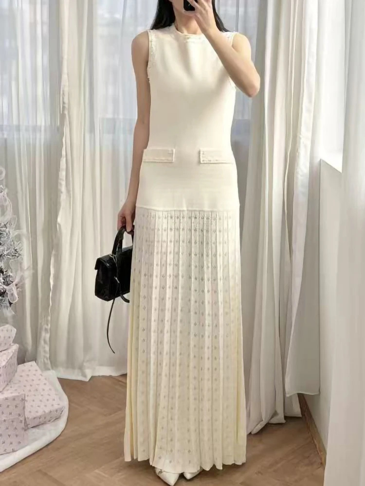 Early Spring Fashion Pearls Decorated Elegant Round Neck Sleeveless Splicing Knitted Dress Women or Short cardigan 251027