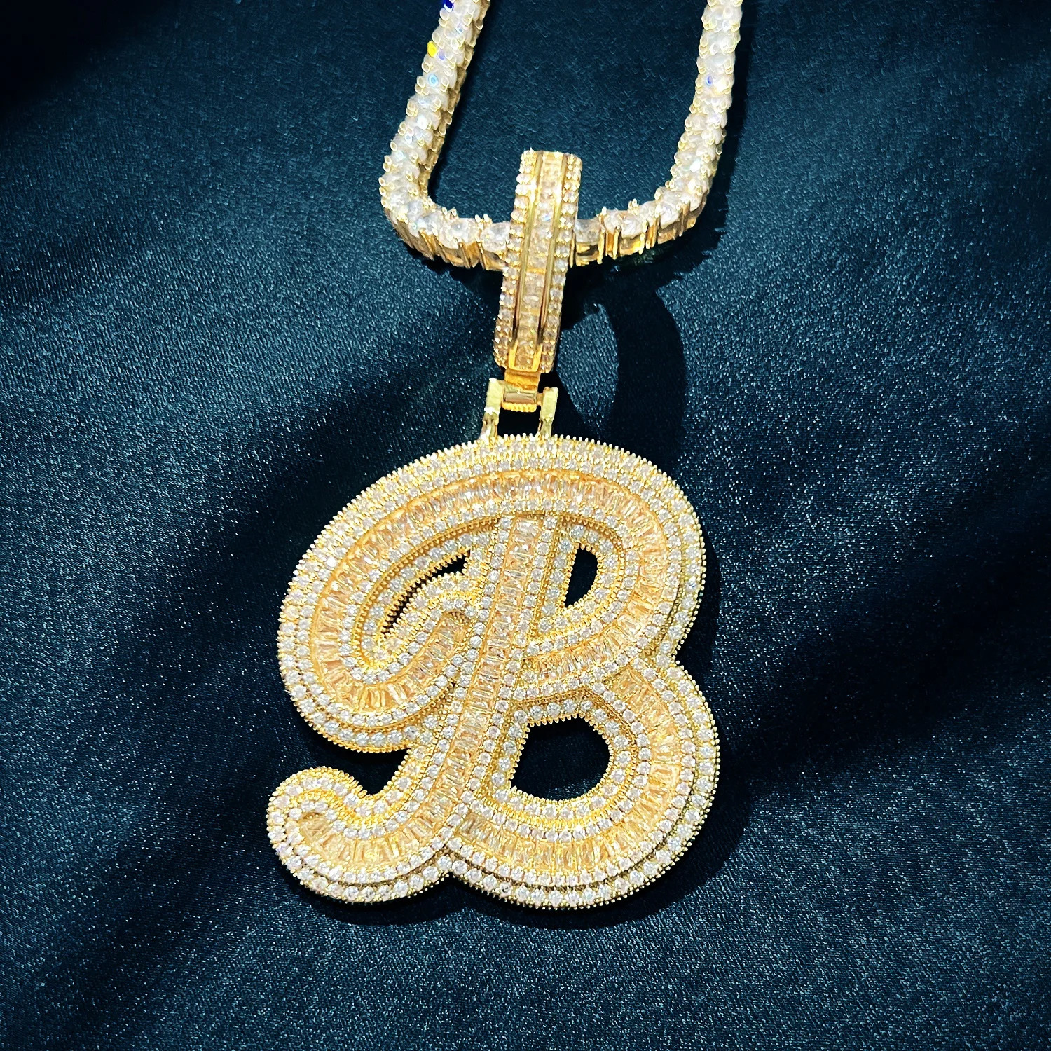 CUC Initials Baguette Cursive Letter Pendant Necklace For Men Women Iced Out Hip Hop Chain Fashion Rock Jewelry Gift AZ 251024